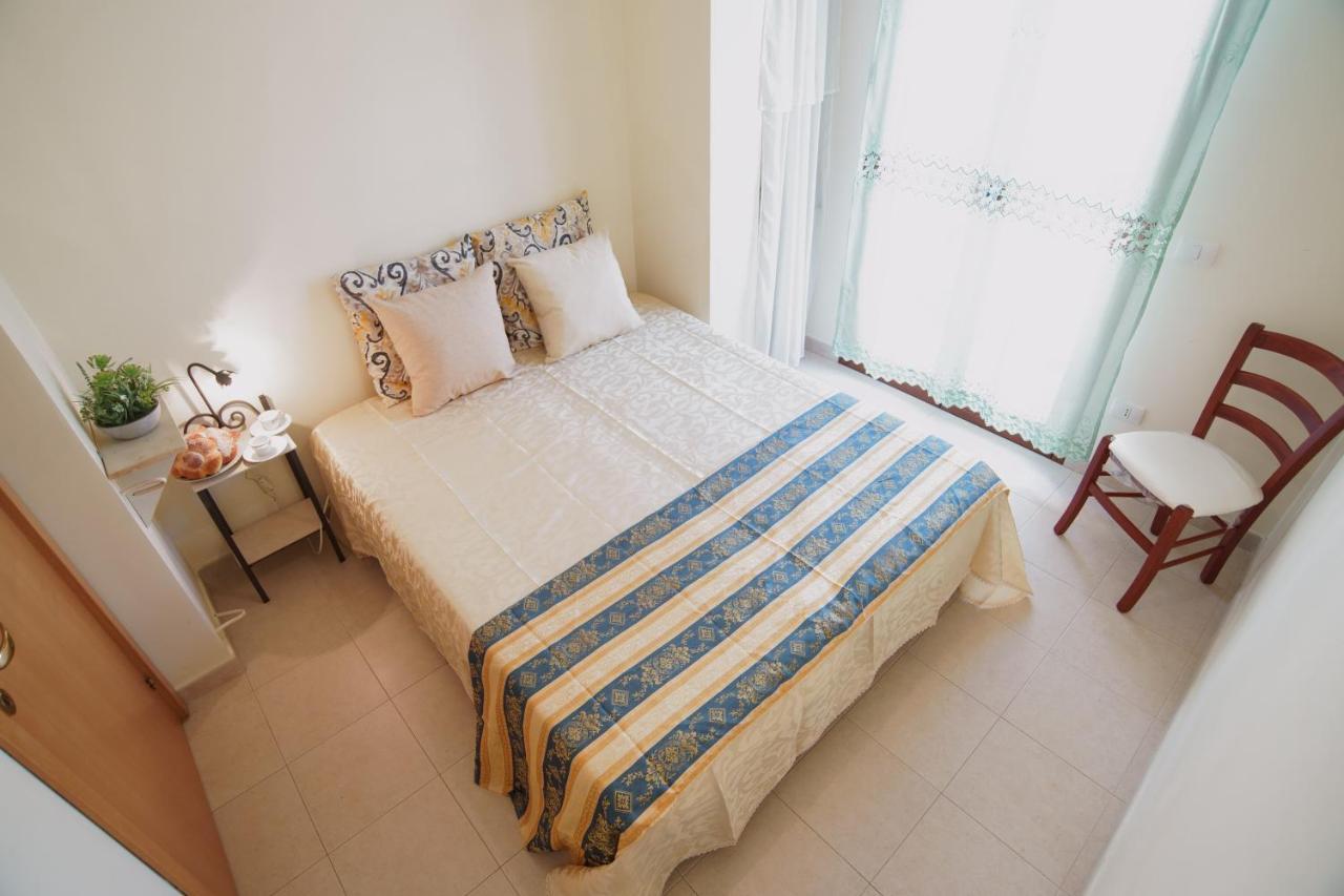 Vacanza Taormina Mare Mazzeo Bagian luar foto
