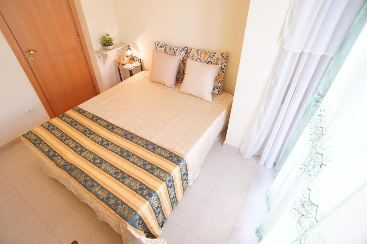 Vacanza Taormina Mare Mazzeo Bagian luar foto
