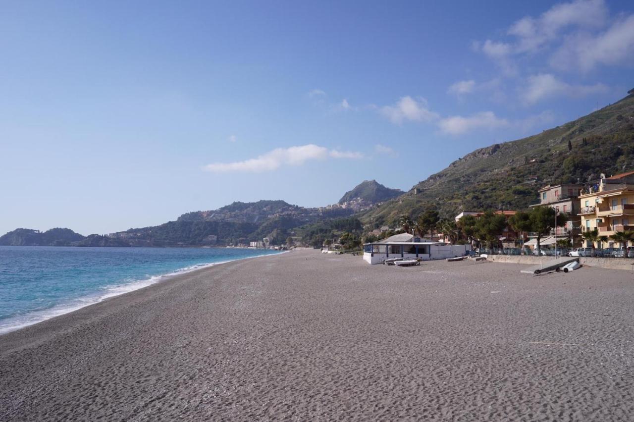 Vacanza Taormina Mare Mazzeo Bagian luar foto