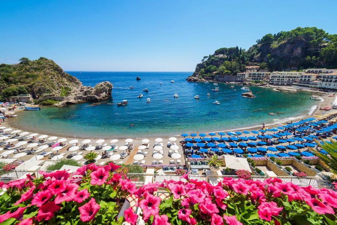 Vacanza Taormina Mare Mazzeo Bagian luar foto