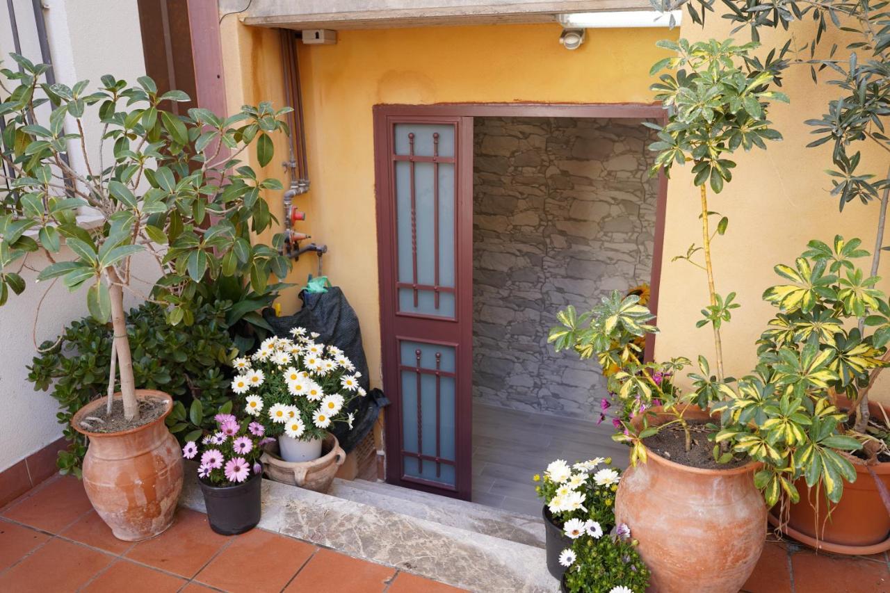 Vacanza Taormina Mare Mazzeo Bagian luar foto
