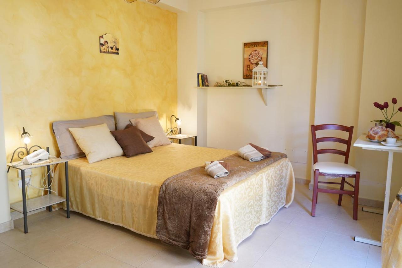 Vacanza Taormina Mare Mazzeo Bagian luar foto